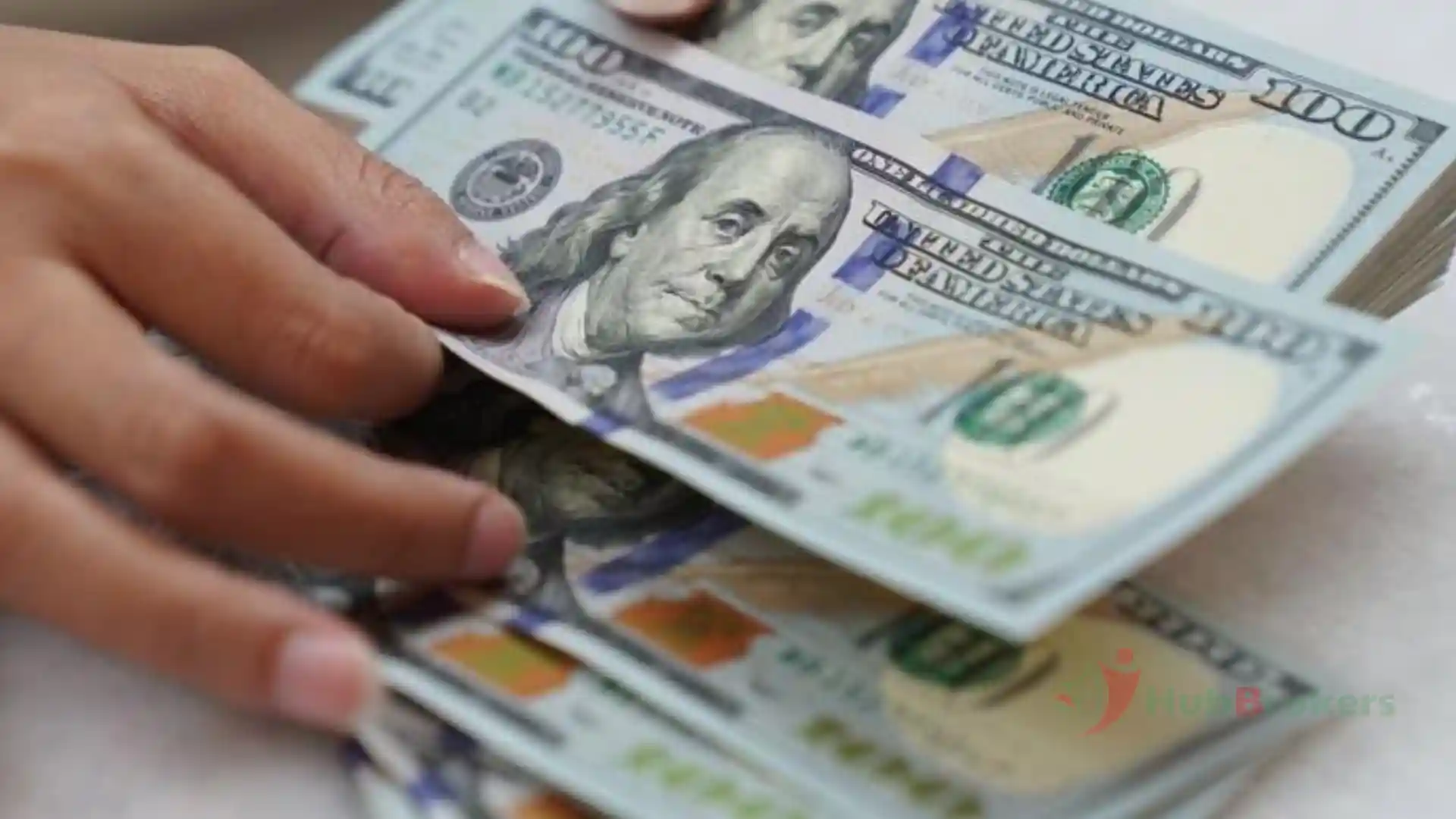 Đồng Bảng Anh Suy Yếu, GBP/USD Giảm Sát Ngưỡng 1,2550 Trước Số Liệu PMI - Ngày 22/11/2024